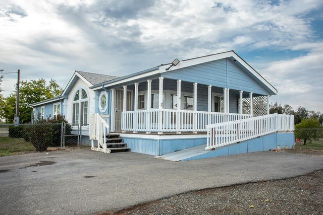 1301 Broadway St, Olivehurst, CA 95961