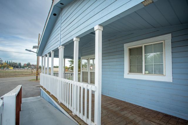 1301 Broadway St, Olivehurst, CA 95961