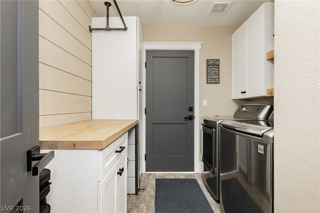 7000 Wild Wave Drive, Las Vegas, NV 89131