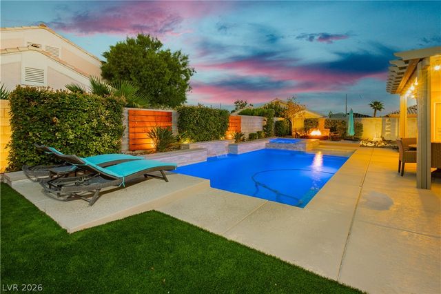 7000 Wild Wave Drive, Las Vegas, NV 89131