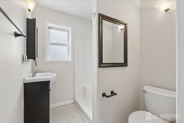 811 mountain Avenue, Bound Brook, NJ 08805