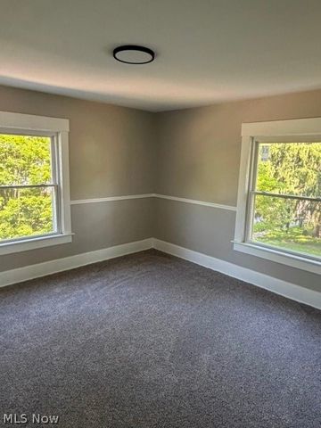 664 N Ellsworth Avenue, Salem, OH 44460