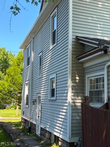 664 N Ellsworth Avenue, Salem, OH 44460
