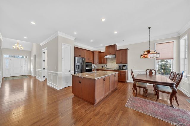 13 Tompkins Lane, Hopewell Junction, NY 12533