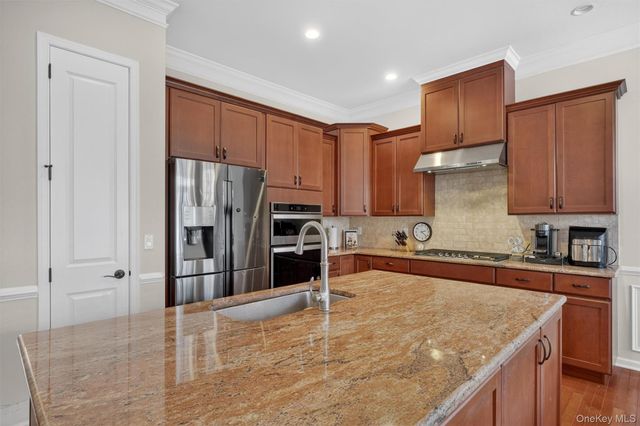 13 Tompkins Lane, Hopewell Junction, NY 12533