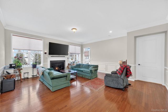 13 Tompkins Lane, Hopewell Junction, NY 12533