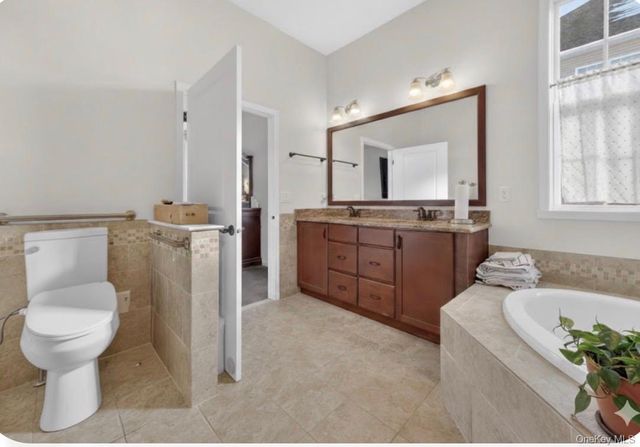 13 Tompkins Lane, Hopewell Junction, NY 12533