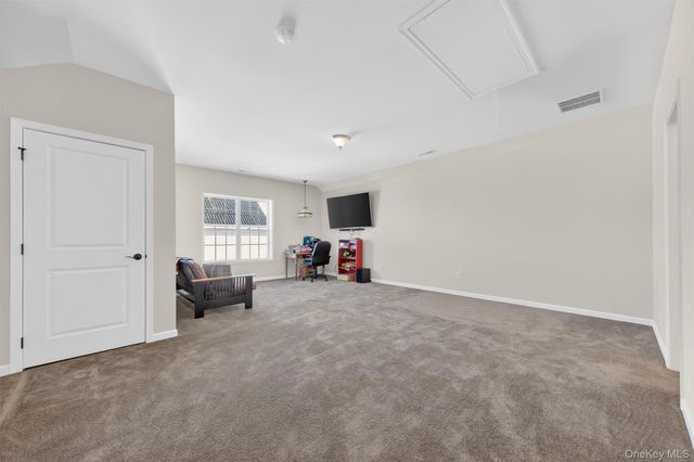 13 Tompkins Lane, Hopewell Junction, NY 12533