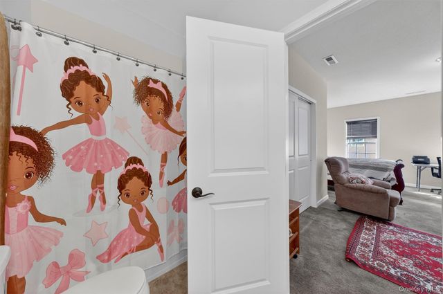 13 Tompkins Lane, Hopewell Junction, NY 12533