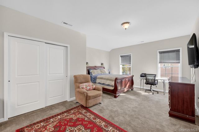 13 Tompkins Lane, Hopewell Junction, NY 12533