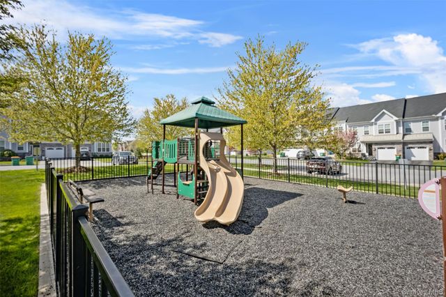 13 Tompkins Lane, Hopewell Junction, NY 12533