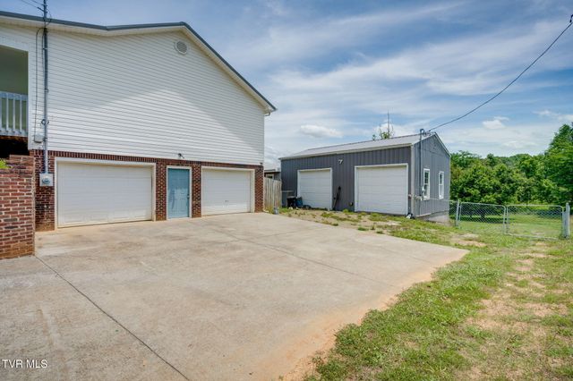 305 Old Stage Road, Rogersville, TN 37857
