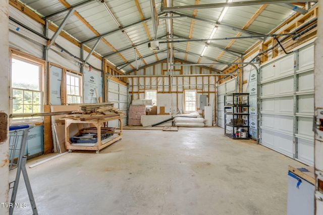 305 Old Stage Road, Rogersville, TN 37857