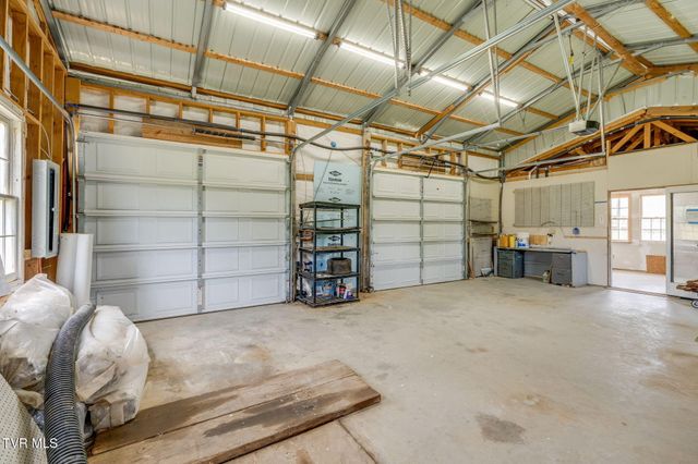 305 Old Stage Road, Rogersville, TN 37857