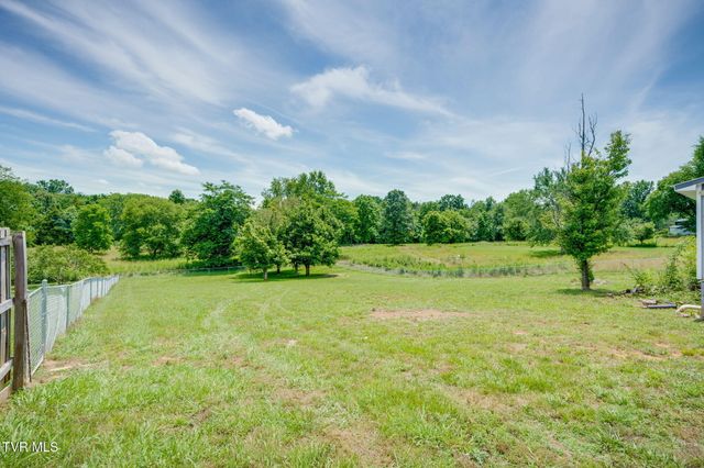 305 Old Stage Road, Rogersville, TN 37857