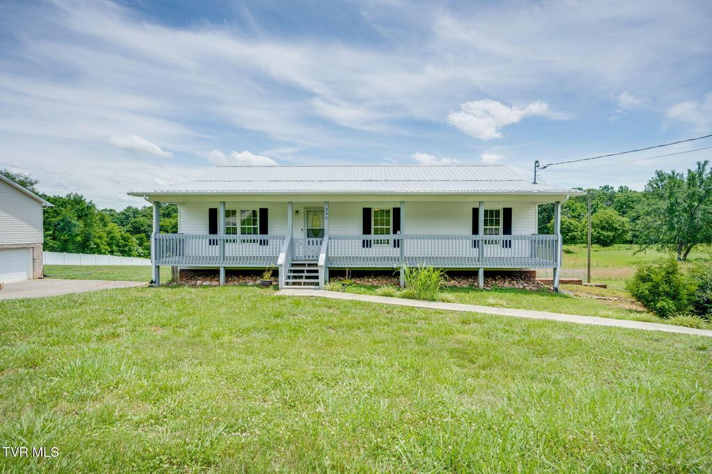 305 Old Stage Road, Rogersville, TN 37857