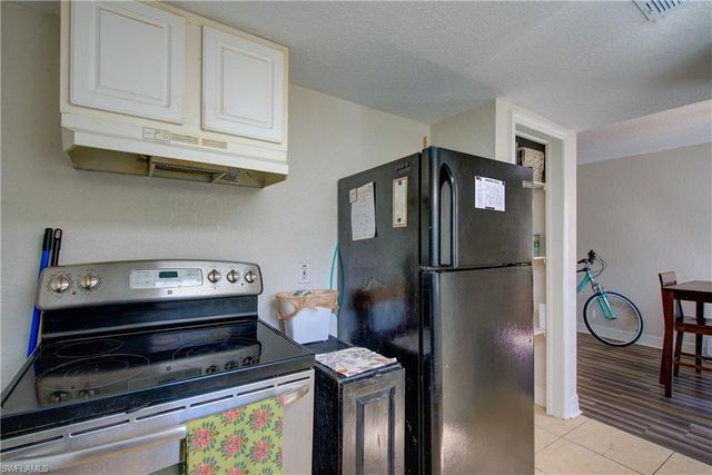 1002 Henry AVE, Lehigh Acres, FL 33972