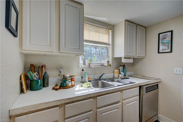 1002 Henry AVE, Lehigh Acres, FL 33972