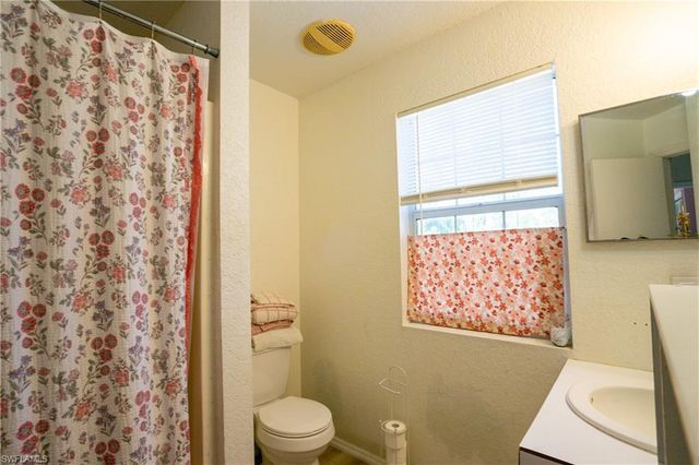 1002 Henry AVE, Lehigh Acres, FL 33972