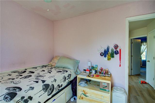 1002 Henry AVE, Lehigh Acres, FL 33972