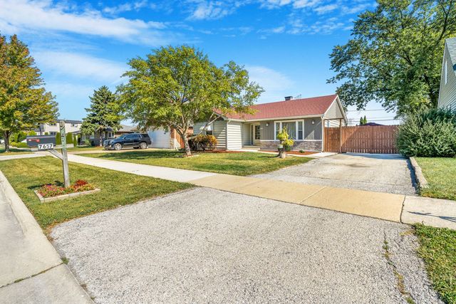 7657 Lawler Avenue, Burbank, IL 60459