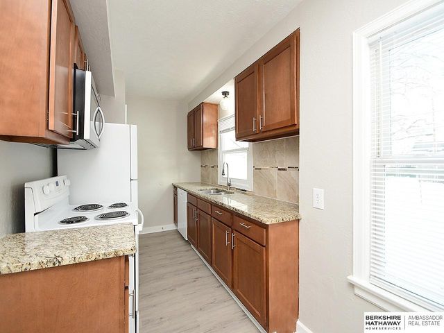 4118 Touzalin Avenue, Lincoln, NE 68507