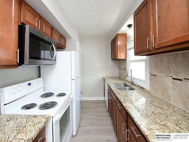 4118 Touzalin Avenue, Lincoln, NE 68507