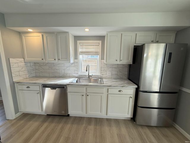 129 W Marion Street, Mishawaka, IN 46545