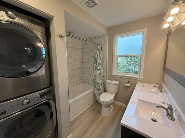 129 W Marion Street, Mishawaka, IN 46545