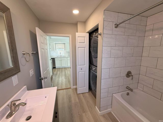 129 W Marion Street, Mishawaka, IN 46545