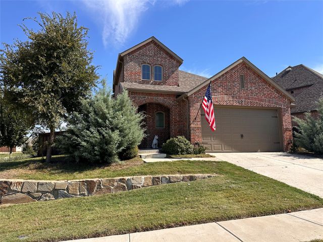 1805 Pelham Drive, Aubrey, TX 76227