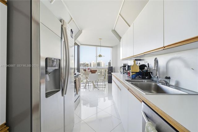 1000 W Island Boulevard 2806, Aventura, FL 33160