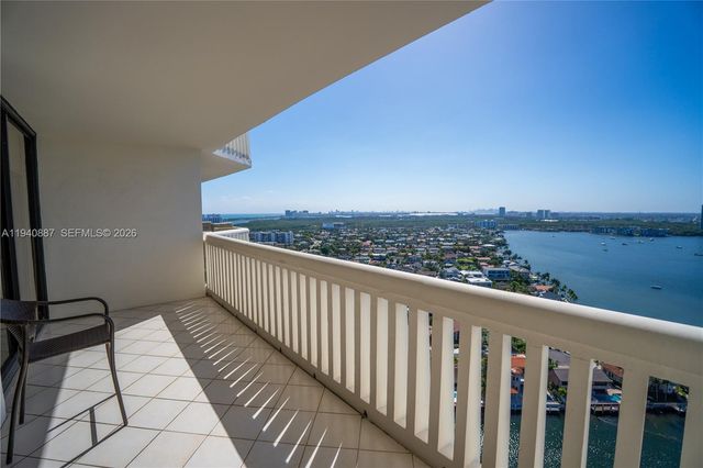 1000 W Island Boulevard 2806, Aventura, FL 33160
