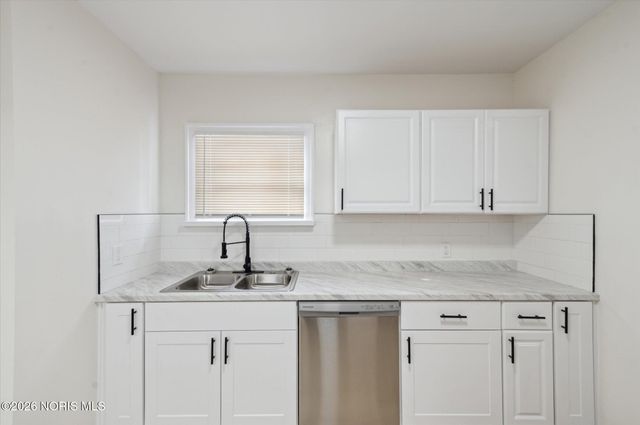 1575 Gould Road, Toledo, OH 43612