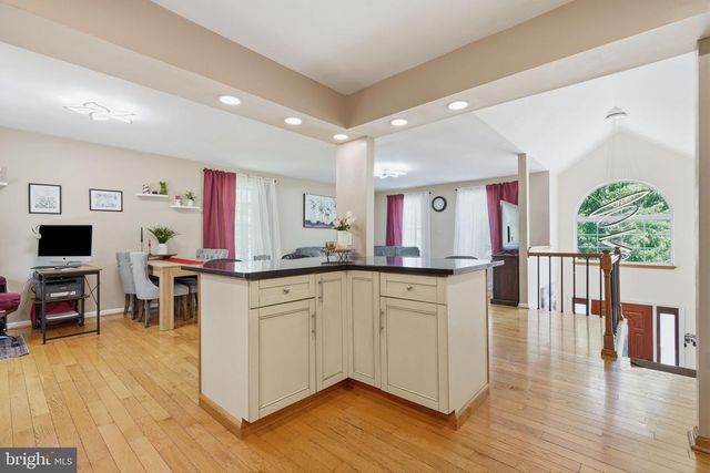 1709 33RD SW, Allentown, PA 18103