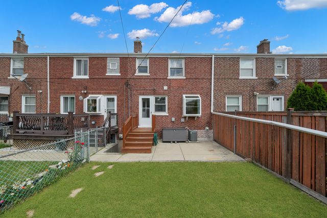 7221 W SUMMERDALE Avenue, Chicago, IL 60656