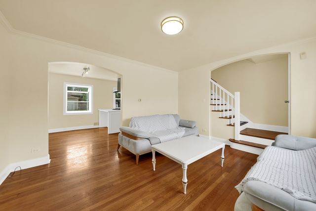 7221 W SUMMERDALE Avenue, Chicago, IL 60656
