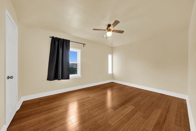 7221 W SUMMERDALE Avenue, Chicago, IL 60656