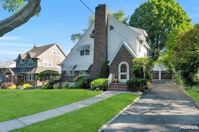 30 Brinkerhoff Avenue, Teaneck, NJ 07666