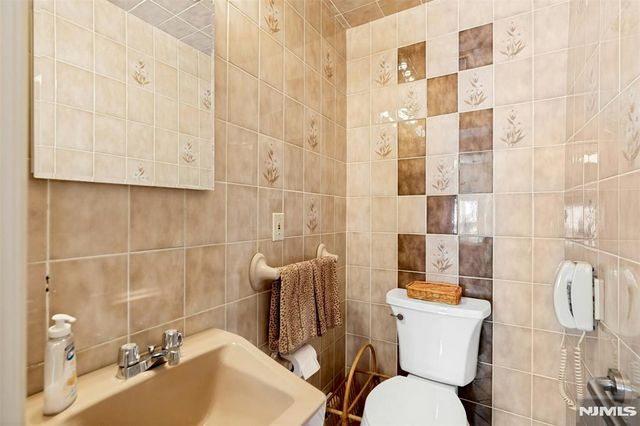 30 Brinkerhoff Avenue, Teaneck, NJ 07666
