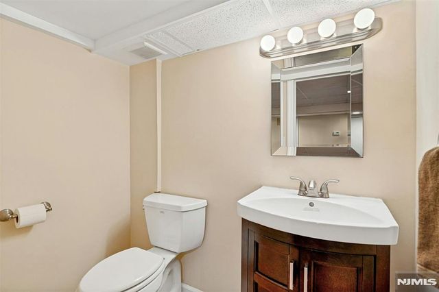 30 Brinkerhoff Avenue, Teaneck, NJ 07666