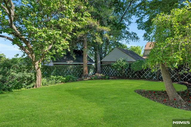 30 Brinkerhoff Avenue, Teaneck, NJ 07666