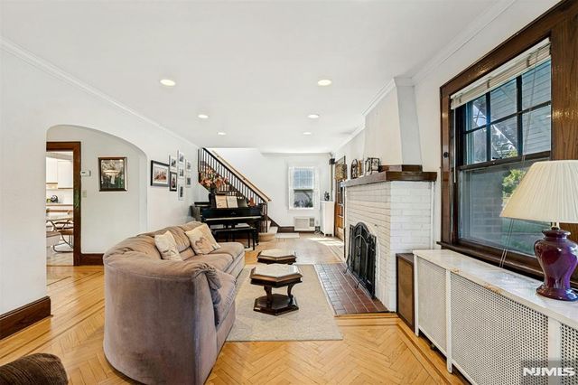 30 Brinkerhoff Avenue, Teaneck, NJ 07666