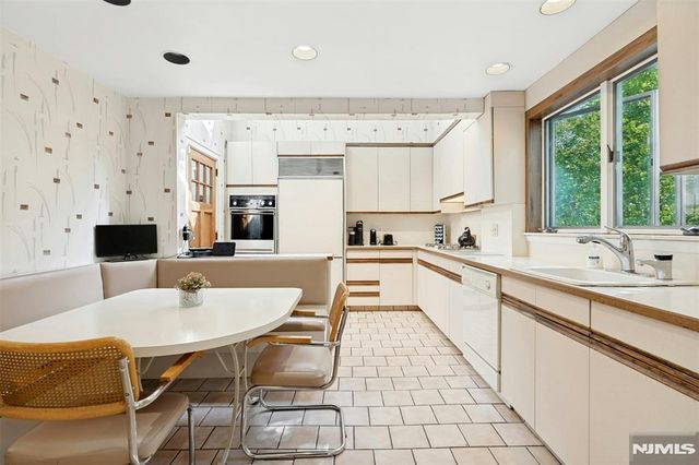 30 Brinkerhoff Avenue, Teaneck, NJ 07666