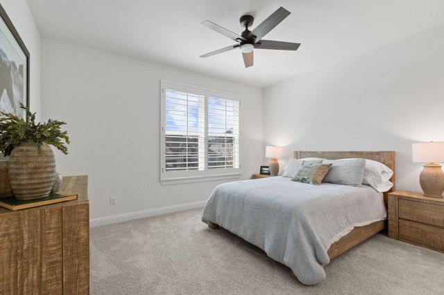 902 Falcon Hollow Lane, Pinehurst, TX 77362