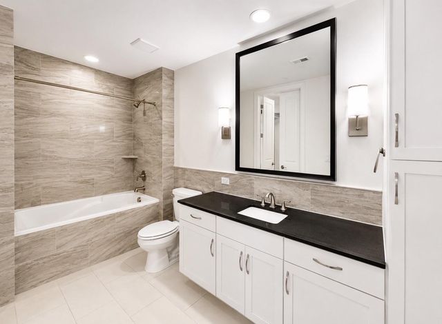 2303 Mid Lane 428, Houston, TX 77027