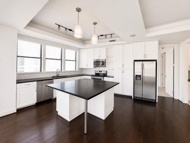 2303 Mid Lane 428, Houston, TX 77027