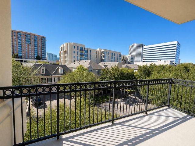 2303 Mid Lane 428, Houston, TX 77027