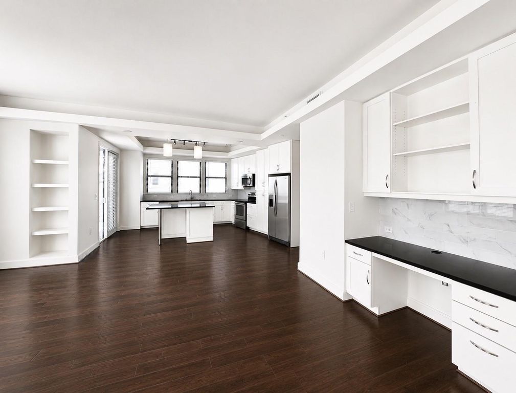 2303 Mid Lane 428, Houston, TX 77027