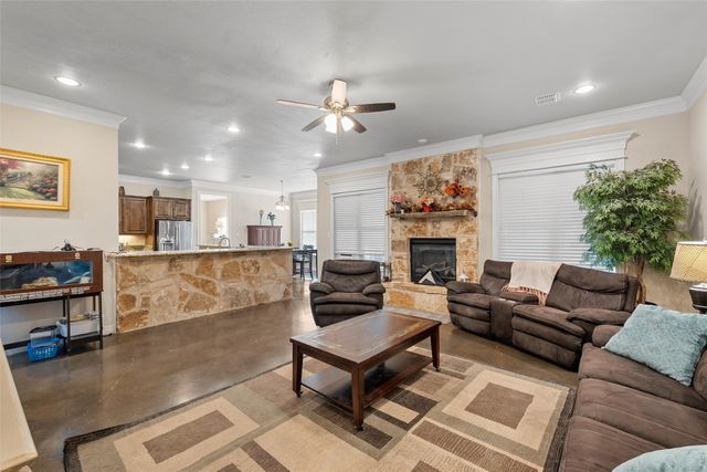 2370 Garrett Lane, China Spring, TX 76633